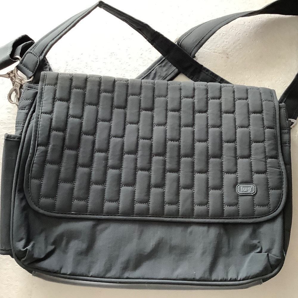 Lug Pontoon - older version - Charcoal Grey like new Crossbody